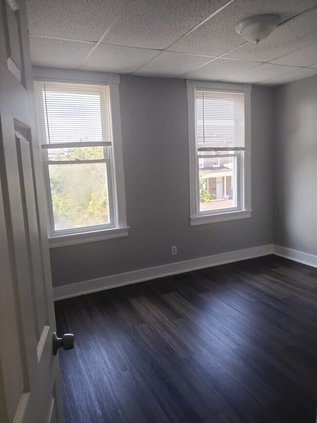Foto del edificio - 606 E 30th St