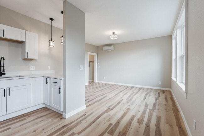 Building Photo - Fully Renovated Studio In Historic Avalon Building