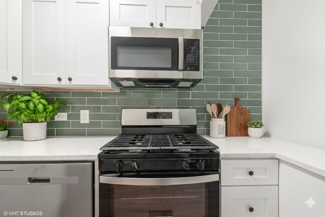 Foto del edificio - 15701 Lamon Ave