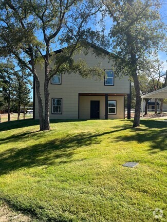 Building Photo - 1071 Deer Ln