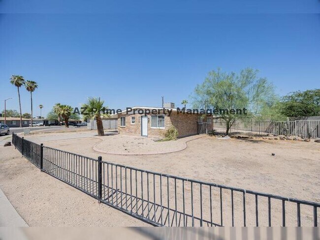 Foto del edificio - 2130 W Cortez St