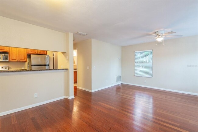 Building Photo - 5440 S MacDill Ave