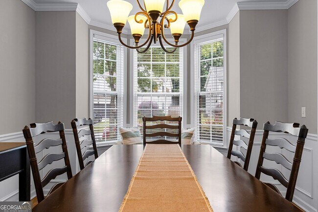 Foto del edificio - 77 Lakeshore Pkwy