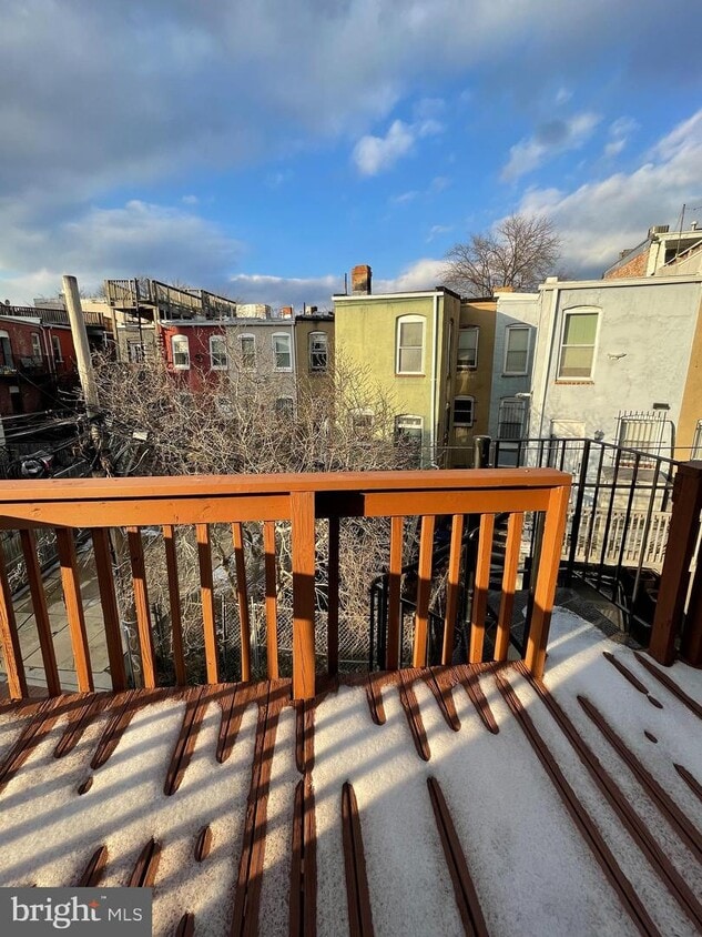 Primary Photo - 37 Q St NW