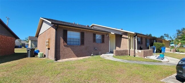 Building Photo - 9542 Lake Park Dr