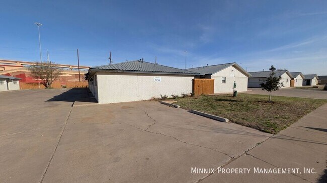 Foto del edificio - 5714 Brownfield Dr