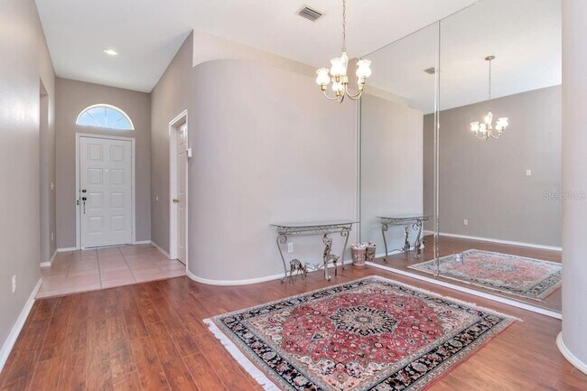 Building Photo - 314 Fountainview Cir