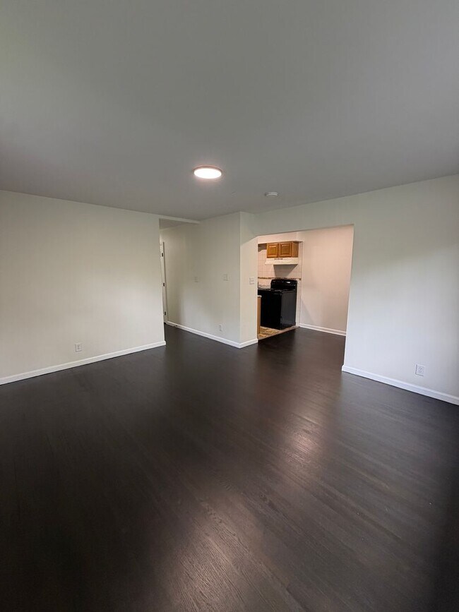Foto del edificio - 2376 Westwood Dr