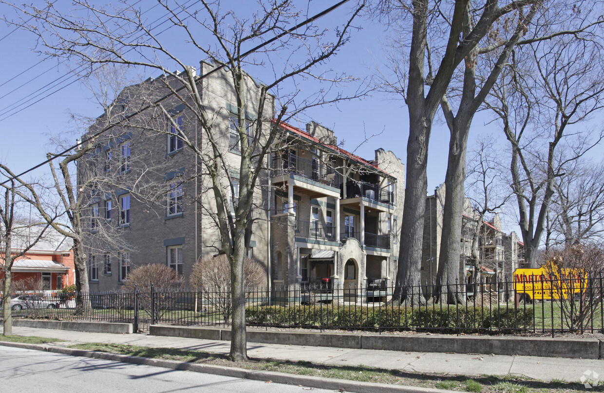 The Martanna Apartments - Martanna Flats