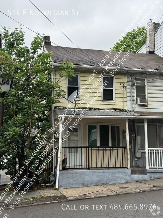 Building Photo - 514 E Norwegian St