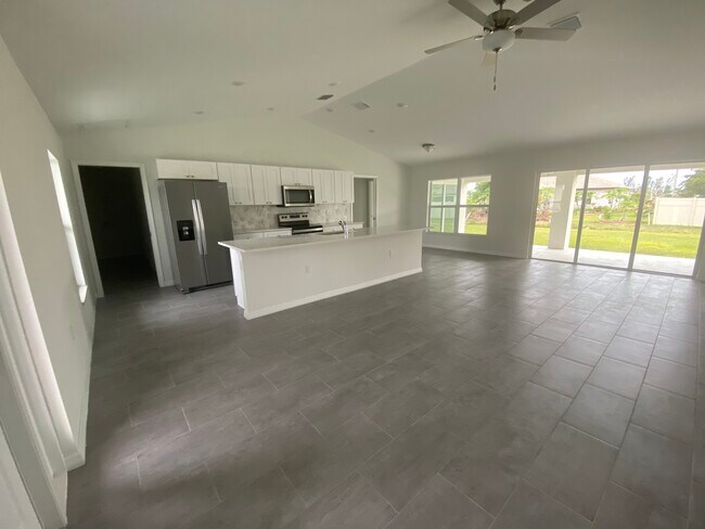 Foto del edificio - 2926 Diplomat Pkwy W
