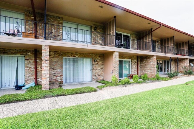 Foto del edificio - 7600 Burgoyne Dr.