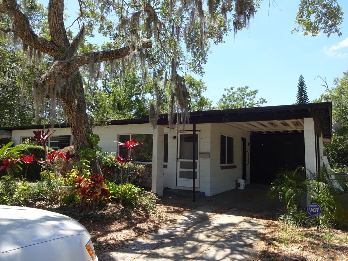Primary Photo - 520 White St