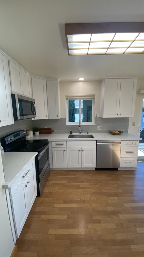 Primary Photo - 830 Williams Way