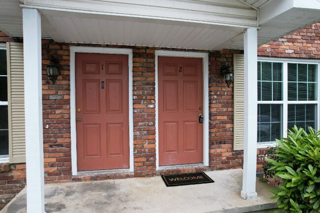 Building Photo - 1312 Ely Rd