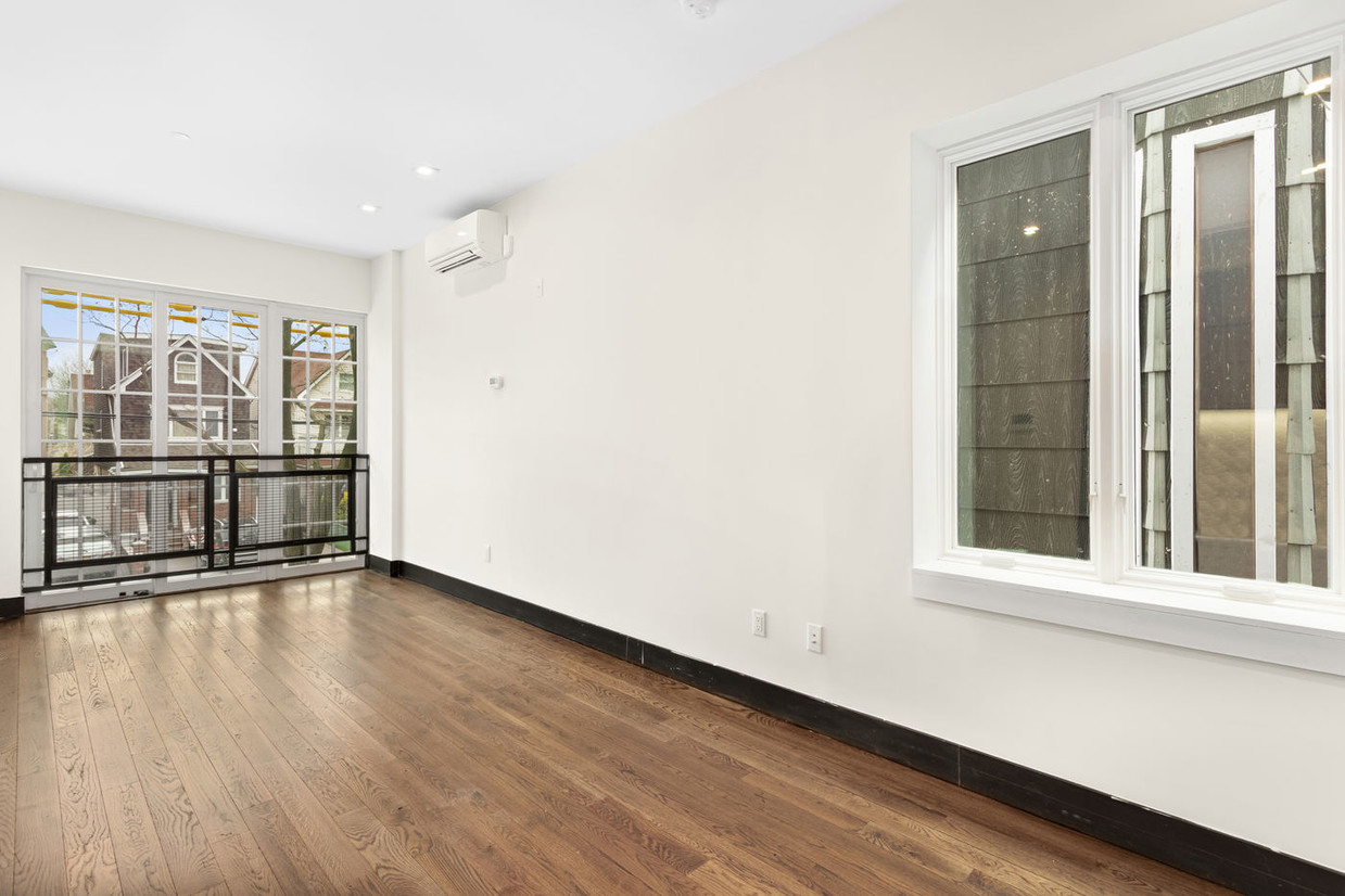 Primary Photo - 1612 New York Ave