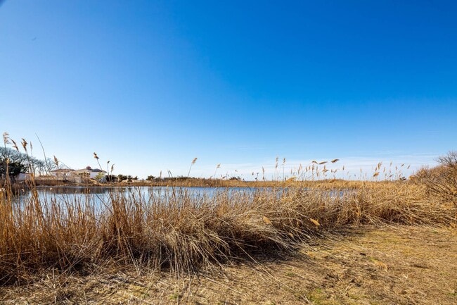 Foto del edificio - 20 Bay Inlet Rd