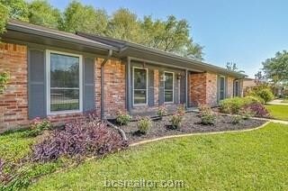 Building Photo - 2810 Cherry Creek Cir