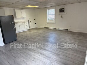 Building Photo - 99 Sinking Springs Ln