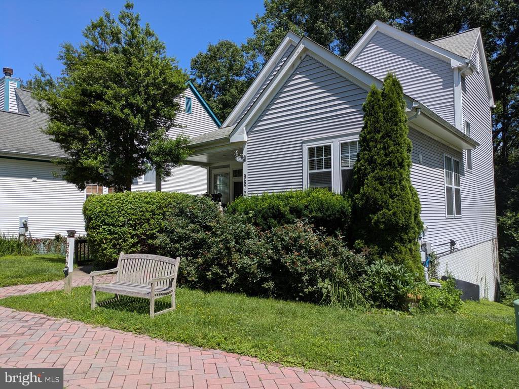 Foto principal - 9672 Farmside Pl