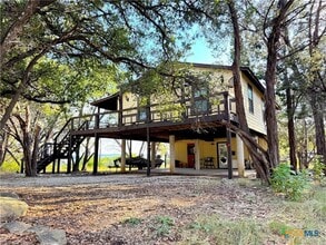 Building Photo - 776 Lookout Dr