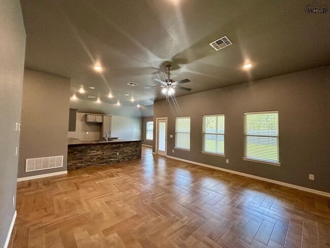 Building Photo - 5021 Olivia Ln