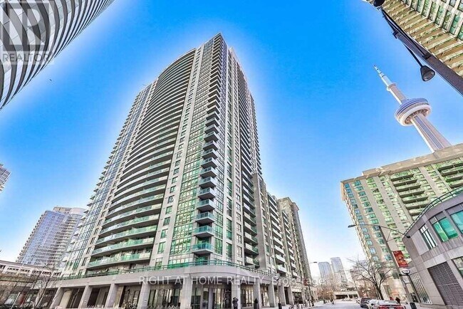 Photo du bâtiment - 19 Grand Trunk Crescent