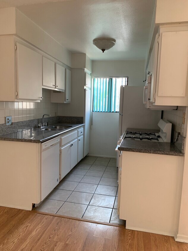 Foto principal - 315 S Harvard Blvd