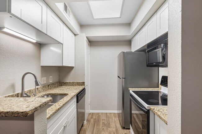 Foto del edificio - Alamo Heights Condo