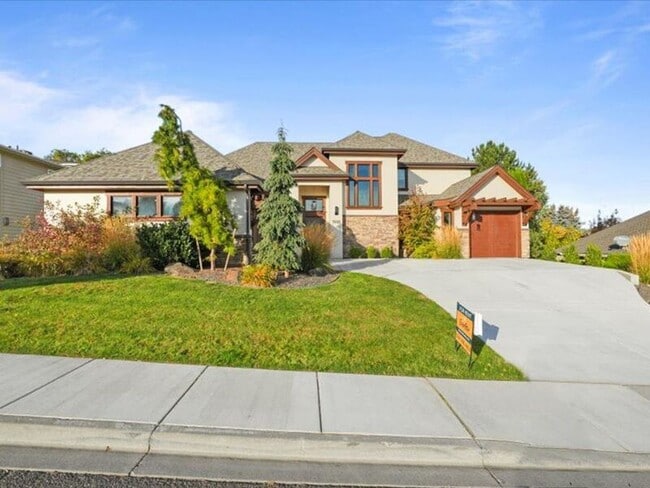 Building Photo - 3500 S Morain St