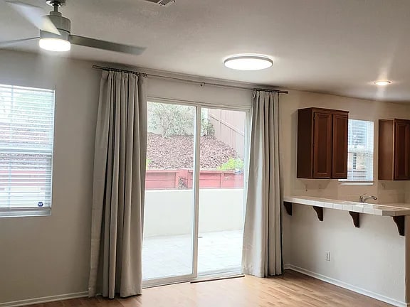 Foto del edificio - 1517 Laurel Grove Dr