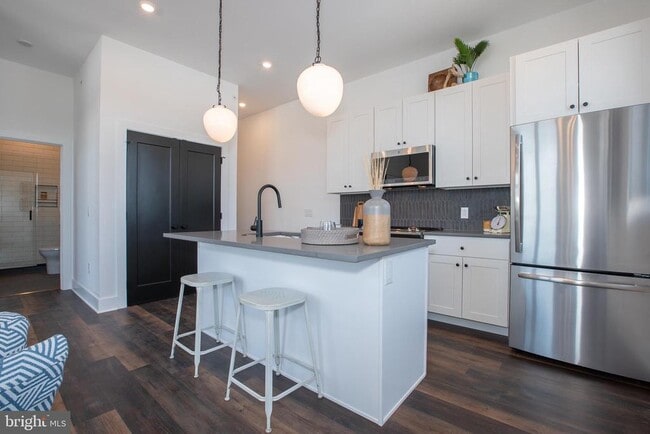 Foto del edificio - 2940 W Thompson St