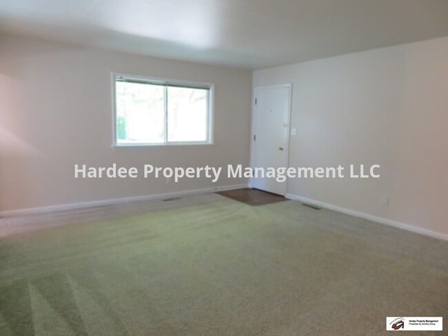 Building Photo - 3821 W Kootenai St