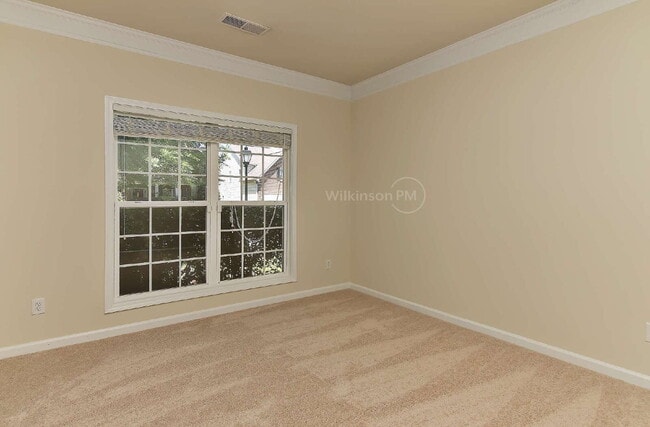 Building Photo - Luxurious 5 Bedroom 3.5 Bathroom for Rent ...