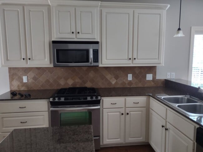 Foto del edificio - N State St 3508-3514 (duplex)
