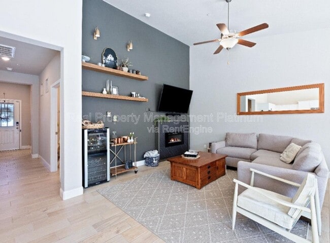 Foto del edificio - 2170 Hermosa Ave