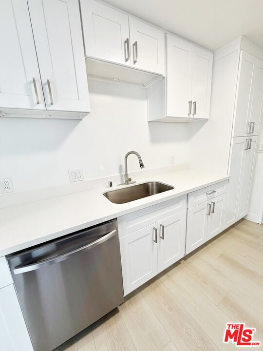 Foto del edificio - 468 S Roxbury Dr