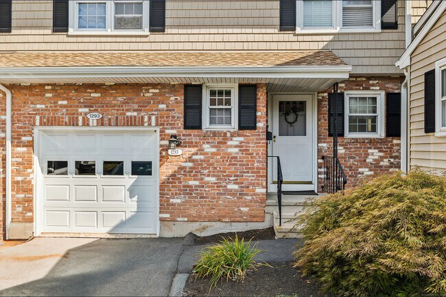Foto del edificio - 1293 New Britain Ave