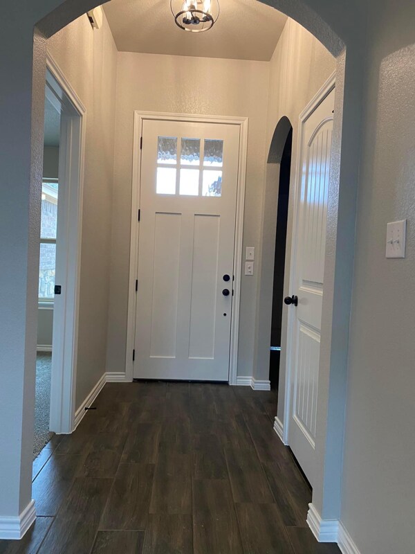 Building Photo - 220 St Charles Dr