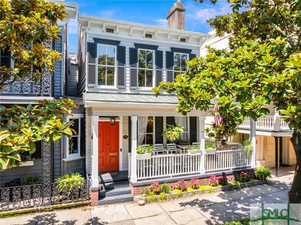 Primary Photo - 214 E Liberty