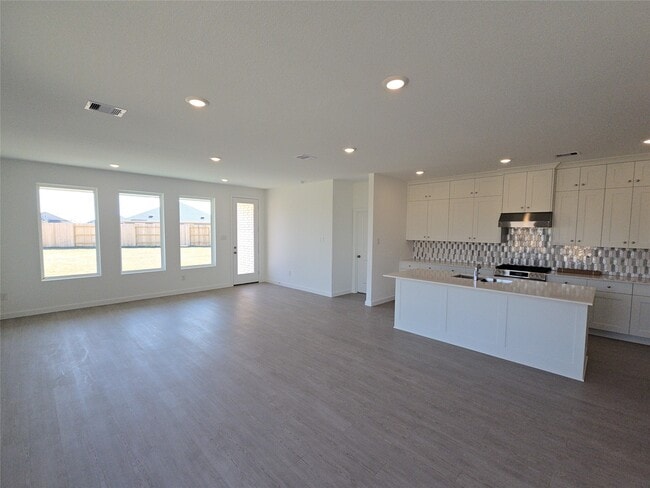 Building Photo - 26803 Coral Bellflower Ln