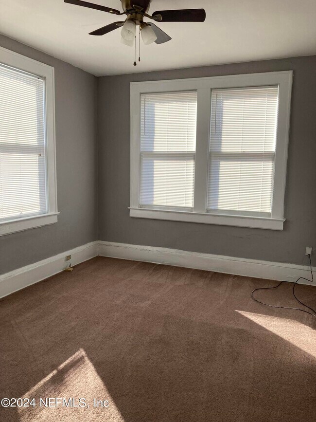 Building Photo - 2320 College St