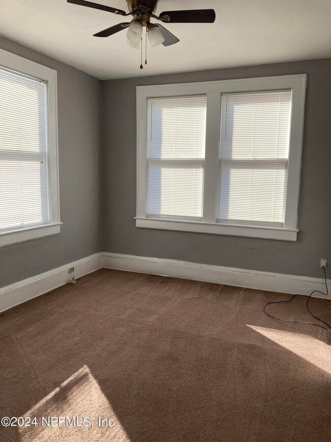 Foto del edificio - 2320 College St