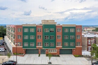 Building Photo - 2507 John F. Kennedy Blvd