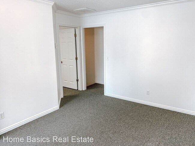 Building Photo - Studio, 2 bath House - 104 & 106 S Mountai...