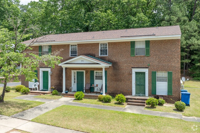 Building Photo - Green Valley Apartments