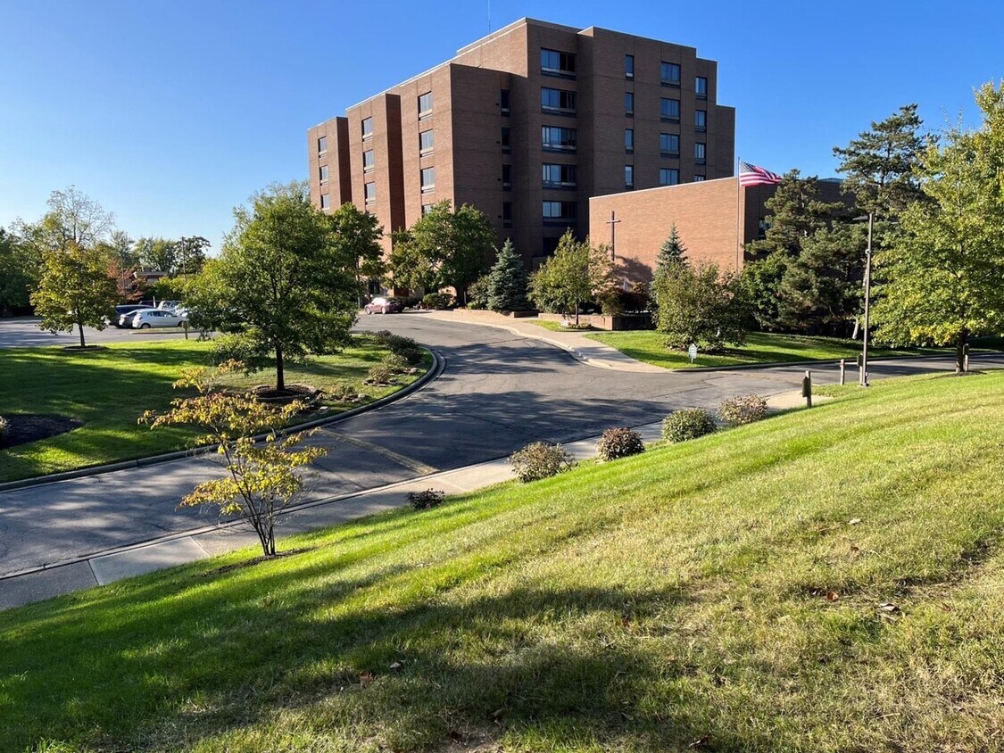 Seven Acres Senior Living Apartments in Cincinnati, OH