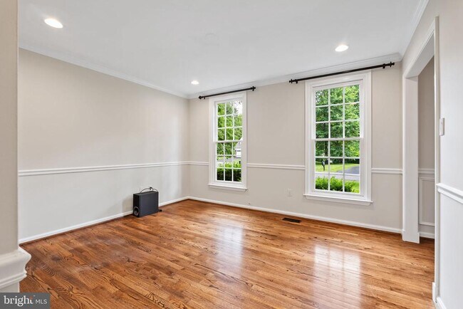 Foto del edificio - 6506 Bellamine Ct