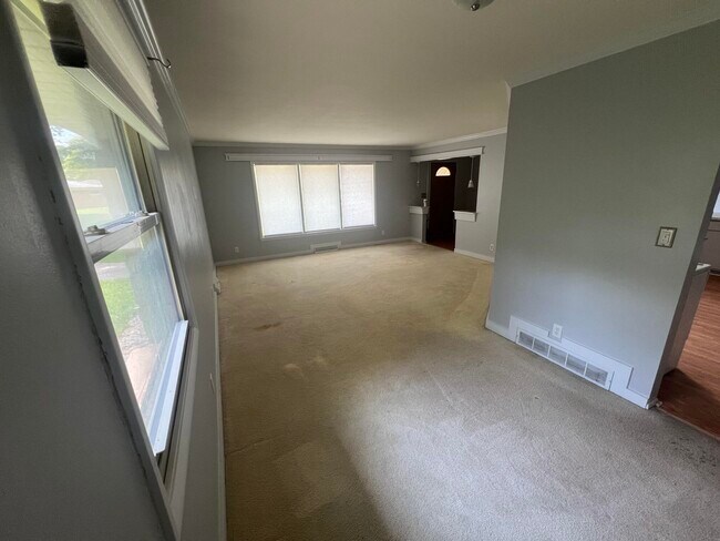 Foto del edificio - 2212 W Parnell Ave