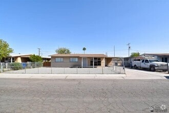 Building Photo - 2016 E 24th Pl